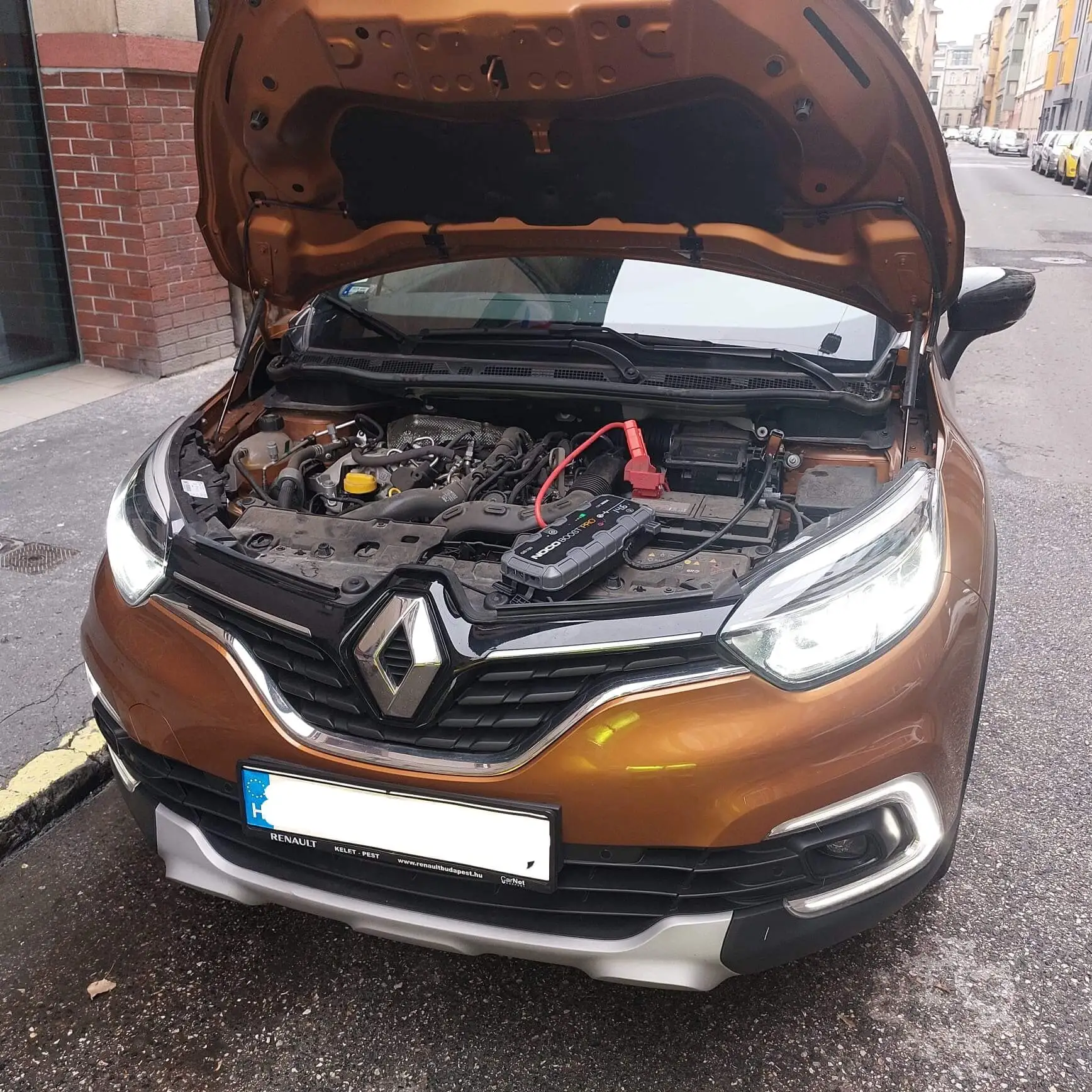 Car towing in Budapest at a favorable price, day and night